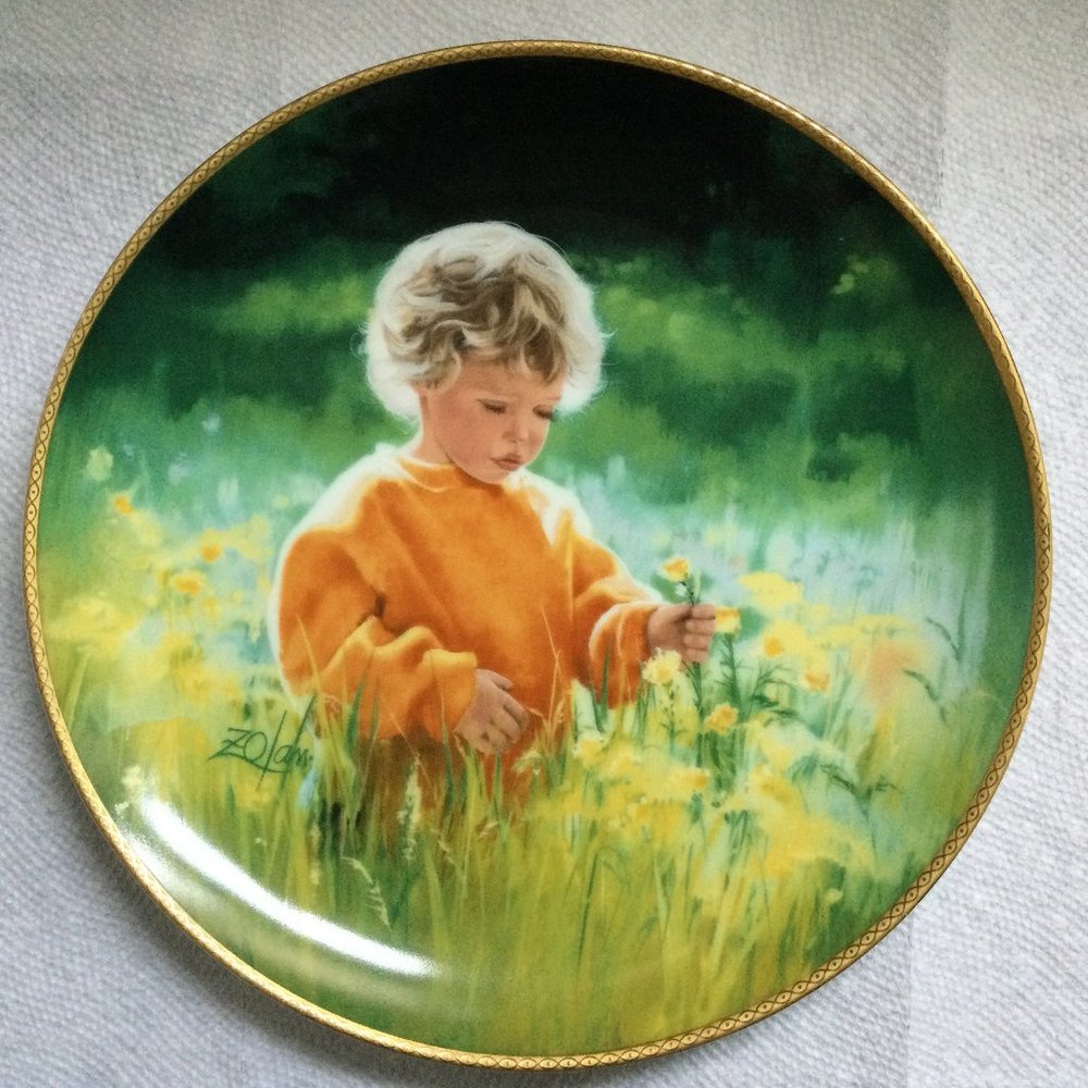 1989 Knowles Donald Zolan "A Time for Peace" Collector's 8.5" Plate gold trimmed
